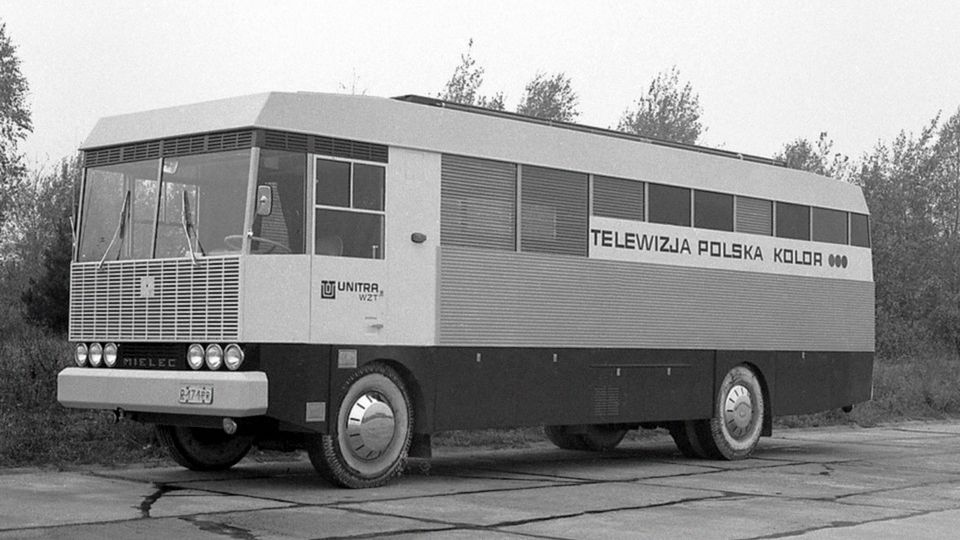 Toto zvláštní vozidlo vzniklo za socialismu v Polsku. Jako základ ale posloužil milovaný český autobus
